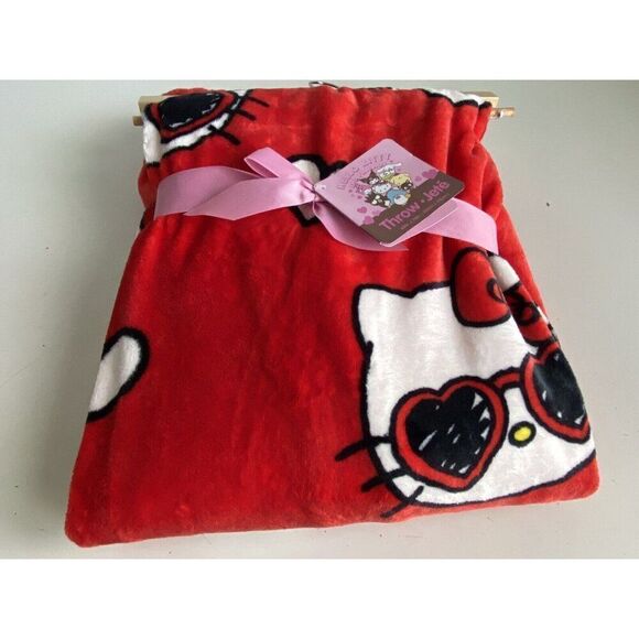 Hello Kitty Sunglasses Valentines Soft Throw Red Blanket White Hearts 60 X 70” - Picture 10 of 15